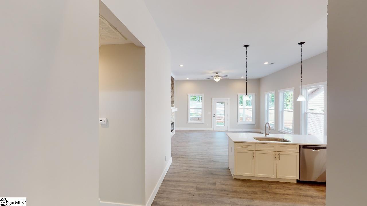 137 Rockingham Road Duncan, SC 29334 - Photo 7 of 31