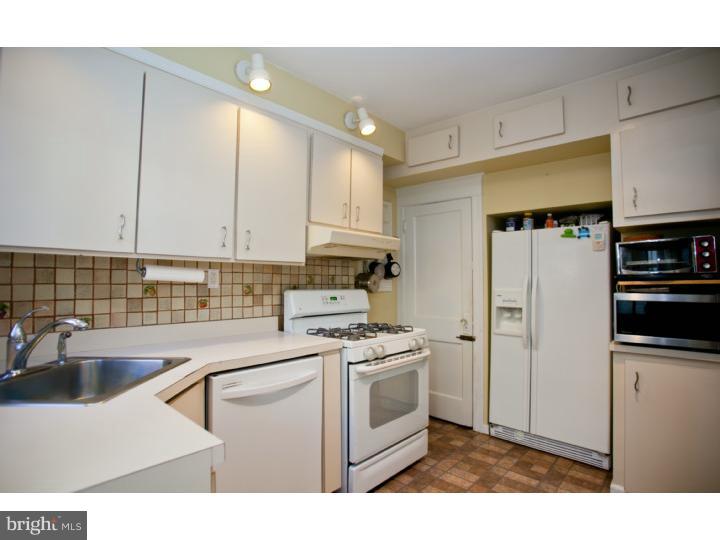 501 Kenilworth Road Merion Station, PA 19066 - Photo 9 of 18 Kitchen