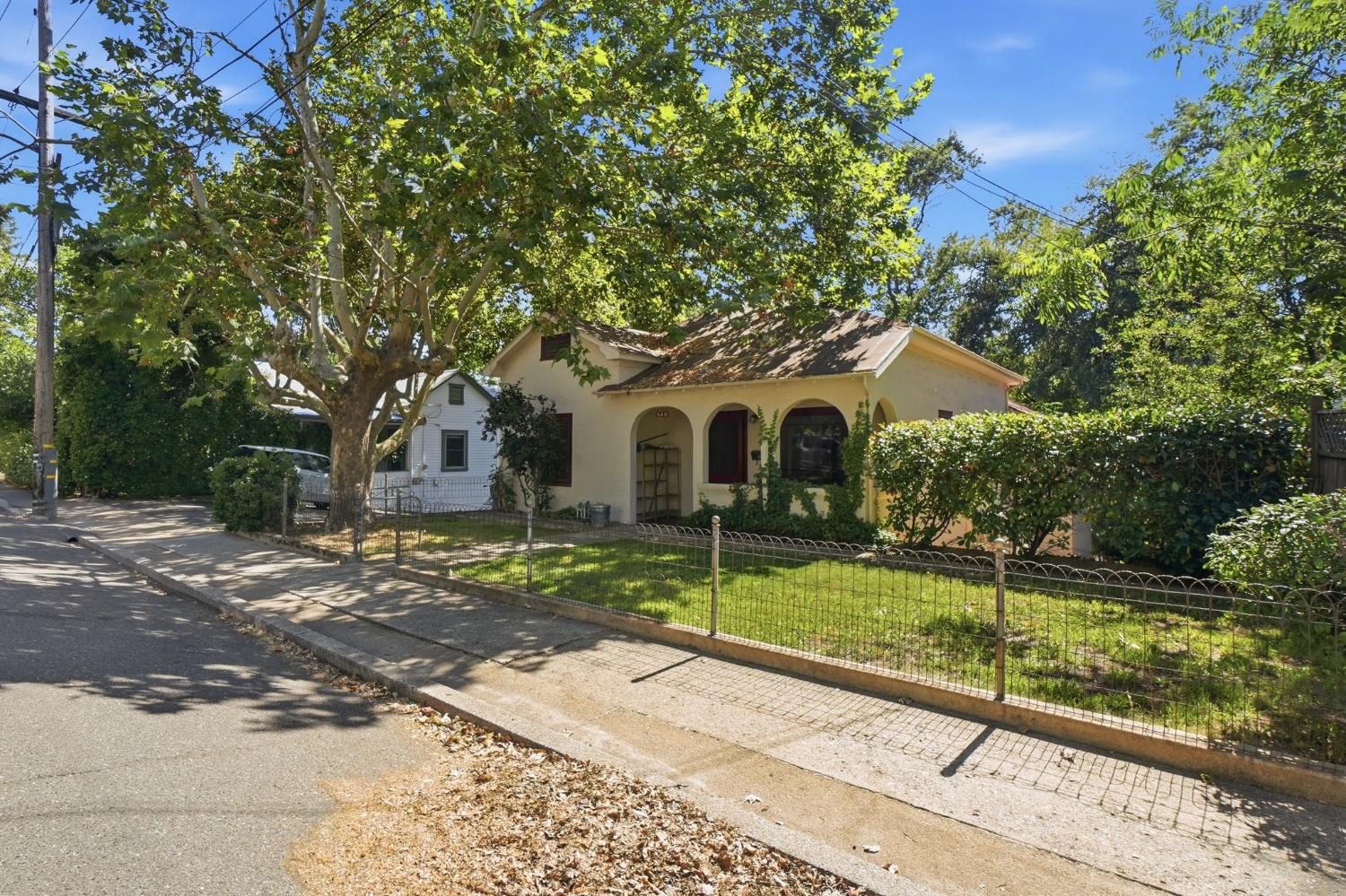 340 South Shepherd Street Sonora, CA 95370 - Photo 4 of 34