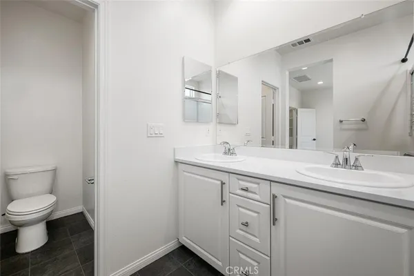 $738,750 | 5860 Linden Avenue, Unit 8, Long Beach, CA 90805
