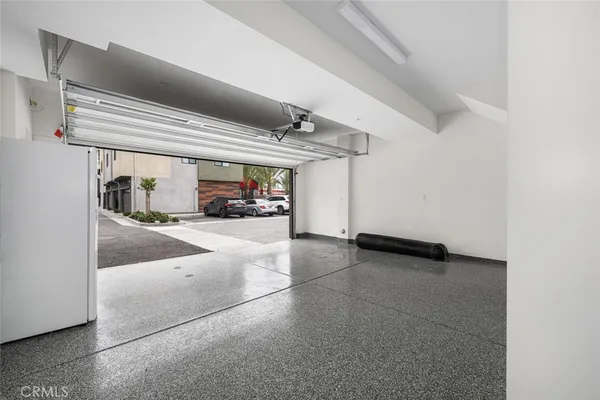 $738,750 | 5860 Linden Avenue, Unit 8, Long Beach, CA 90805