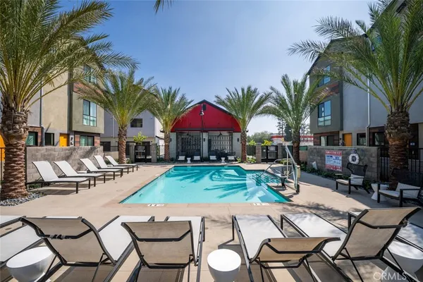 $738,750 | 5860 Linden Avenue, Unit 8, Long Beach, CA 90805