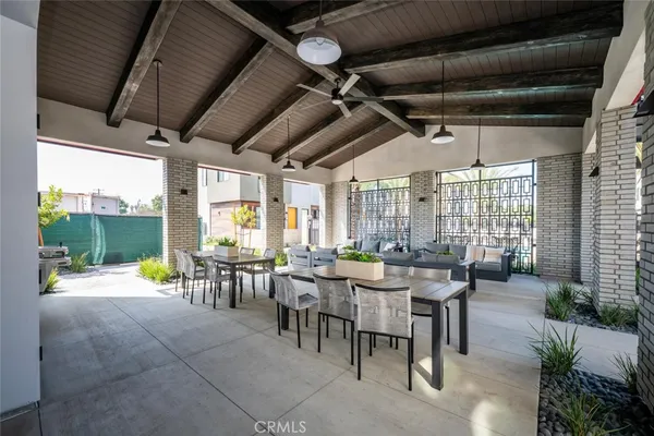 $738,750 | 5860 Linden Avenue, Unit 8, Long Beach, CA 90805