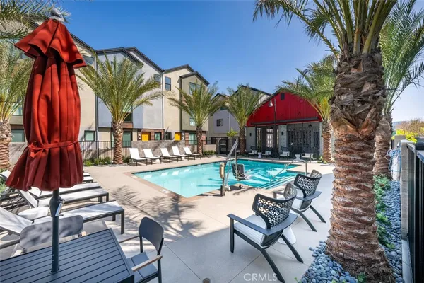 $738,750 | 5860 Linden Avenue, Unit 8, Long Beach, CA 90805