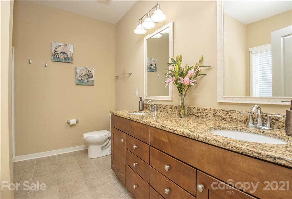 2186 Bluebell Way Tega Cay, SC 29708 - Photo 16 of 41