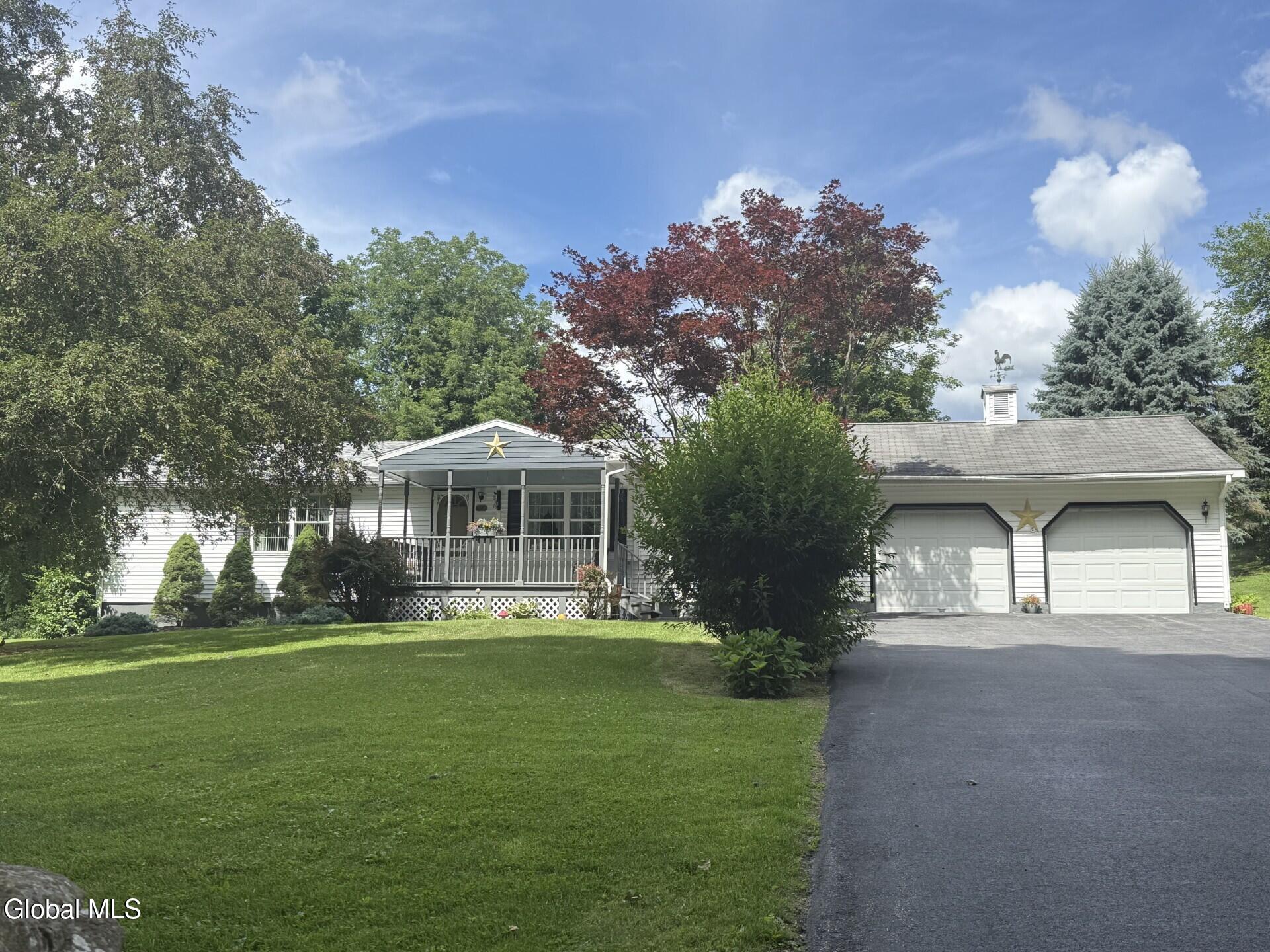 695 Dean Road Hudson Falls, NY 12839 - Photo 2 of 35 front of house