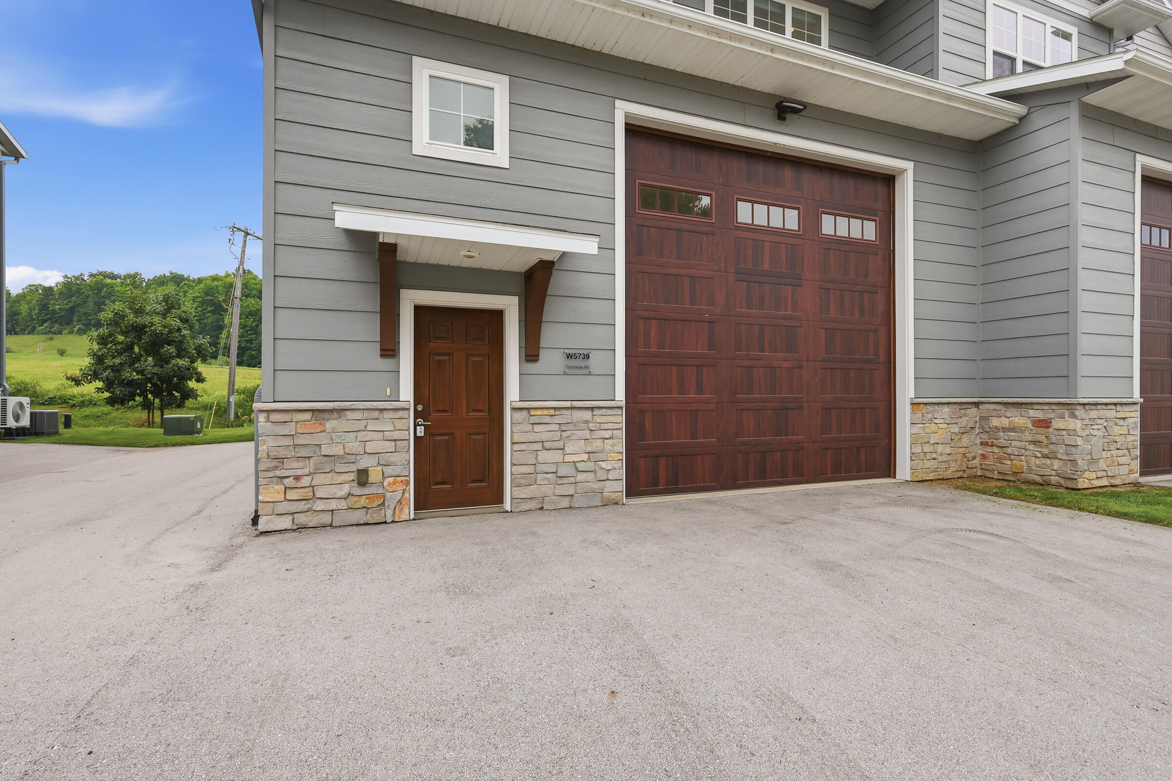W5739 Trackside Road Plymouth, WI 53073 - Photo 40 of 57 14' Oversized Door
