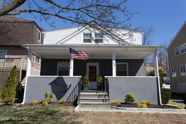 $3,400 | 35 Hollow Wood Lane, Unit 1, Greenwich, CT 06831