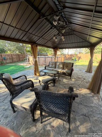 $1,800 | 7203 Burns Way, San Antonio, TX 78250