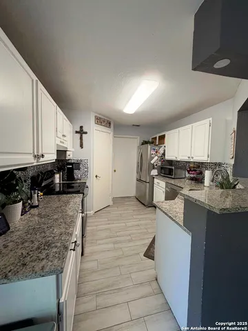 $1,800 | 7203 Burns Way, San Antonio, TX 78250