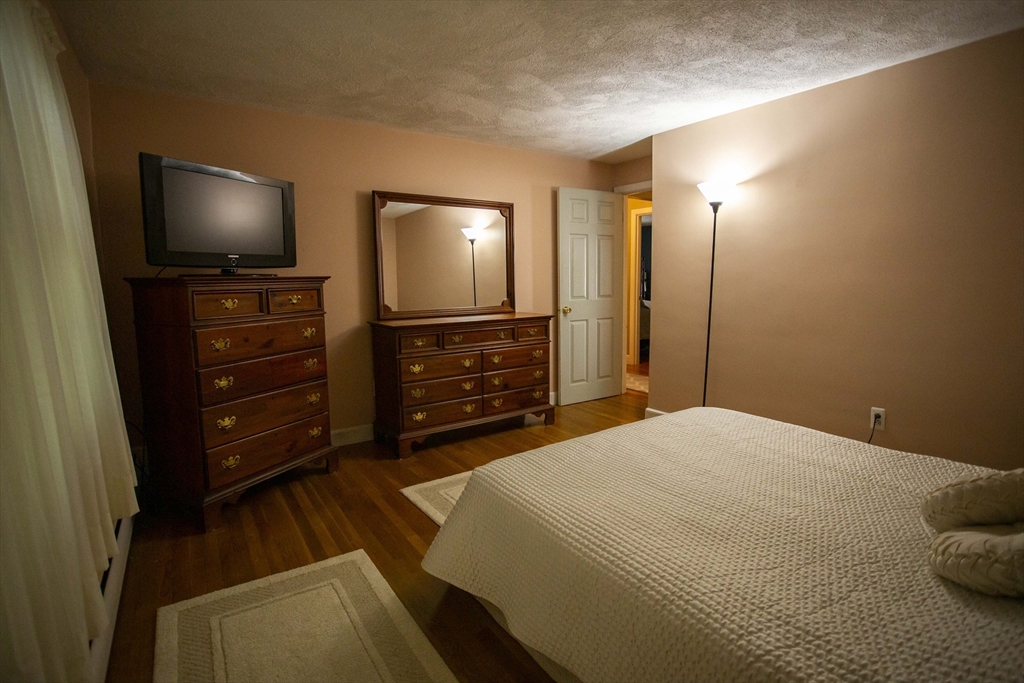 17 Outlook Road Wakefield, MA 01880 - Photo 11 of 38 Gallery Image 11