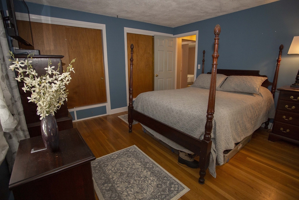 17 Outlook Road Wakefield, MA 01880 - Photo 13 of 38 Gallery Image 13