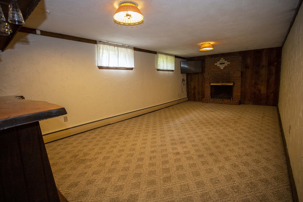 17 Outlook Road Wakefield, MA 01880 - Photo 17 of 38 Gallery Image 17