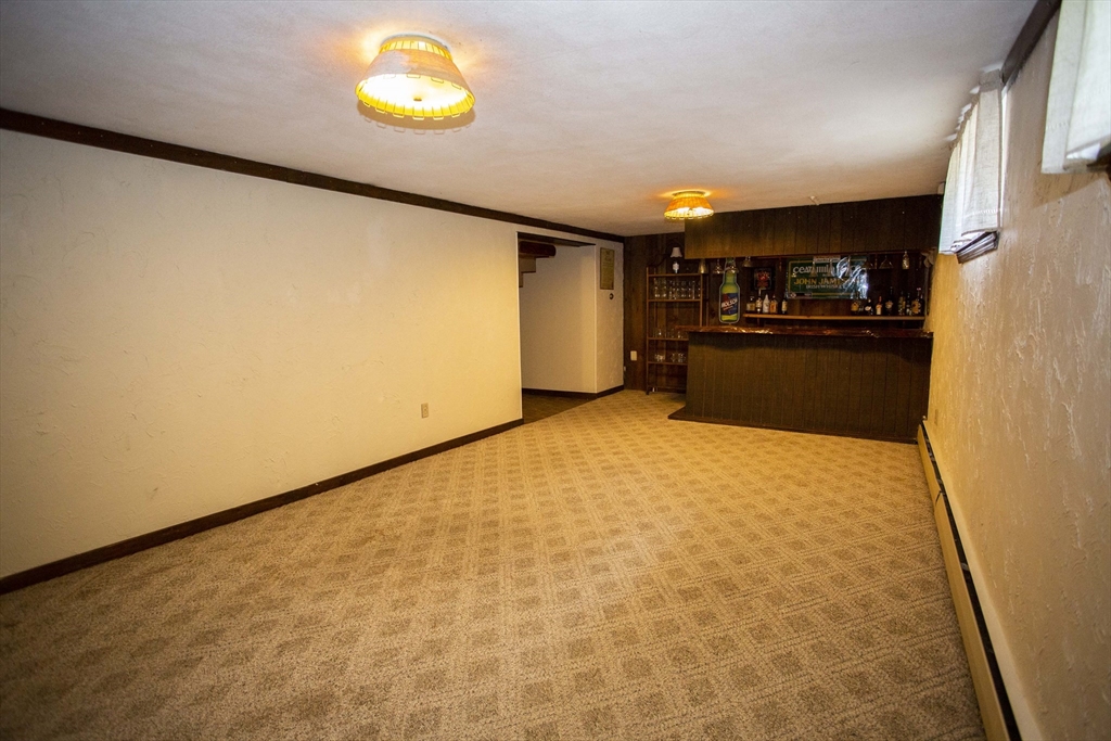 17 Outlook Road Wakefield, MA 01880 - Photo 18 of 38 Gallery Image 18