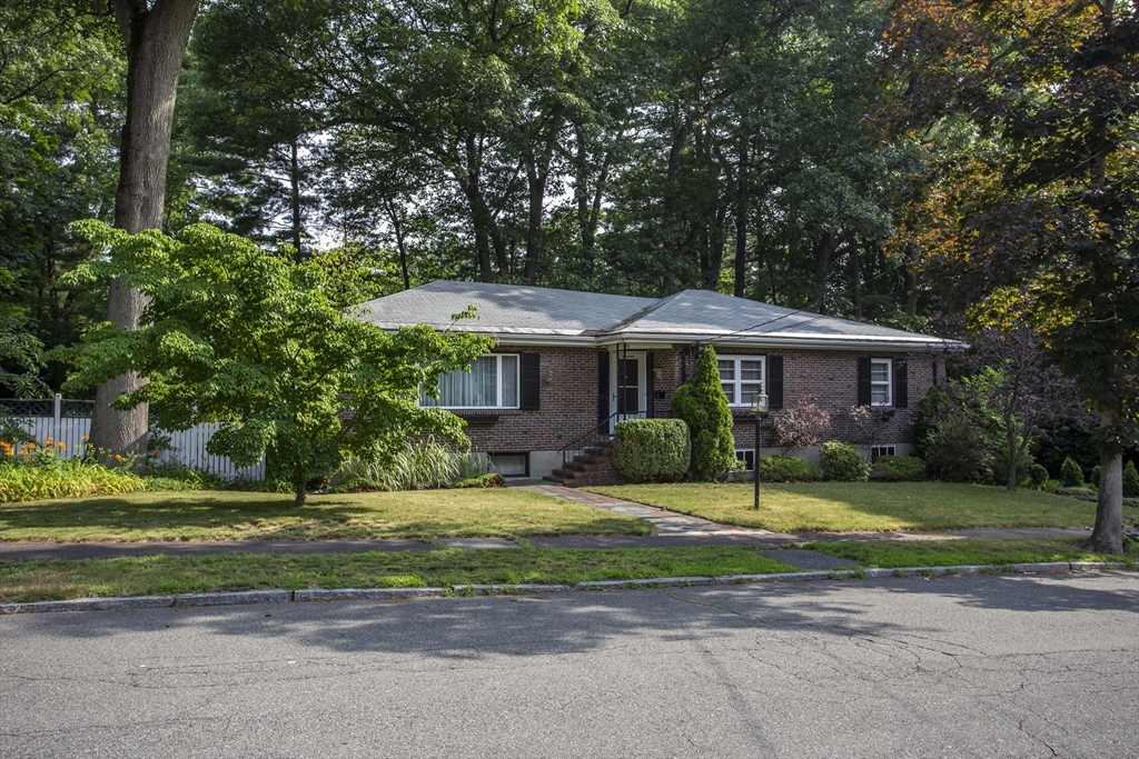17 Outlook Road Wakefield, MA 01880 - Photo 23 of 38 Gallery Image 23