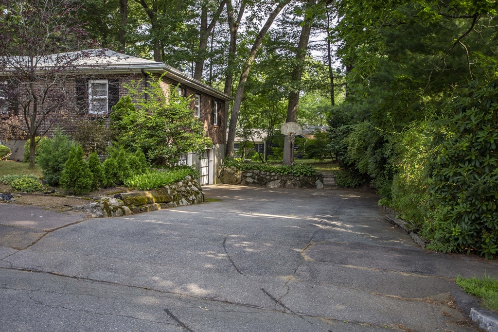 17 Outlook Road Wakefield, MA 01880 - Photo 24 of 38 Gallery Image 24