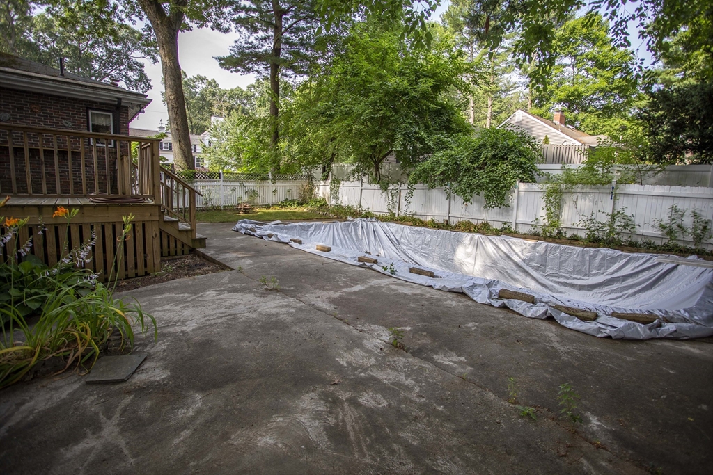 17 Outlook Road Wakefield, MA 01880 - Photo 31 of 38 Gallery Image 31