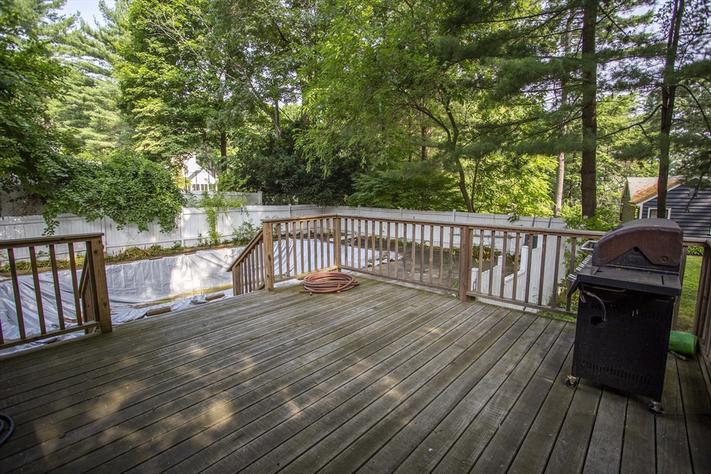 17 Outlook Road Wakefield, MA 01880 - Photo 32 of 38 Gallery Image 32
