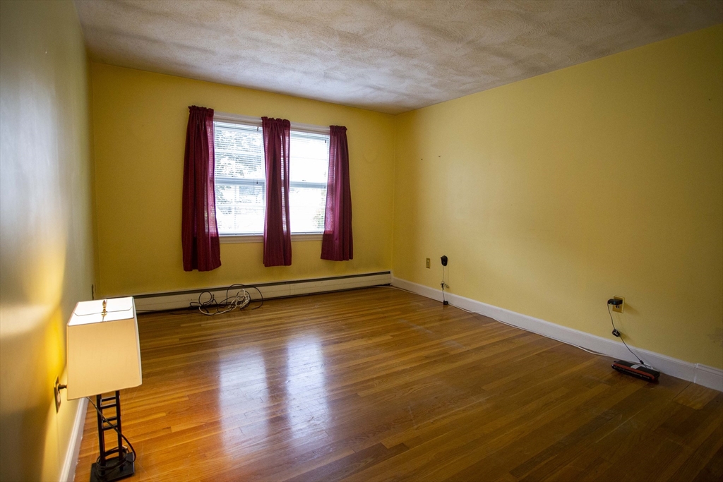 17 Outlook Road Wakefield, MA 01880 - Photo 8 of 38 Gallery Image 8