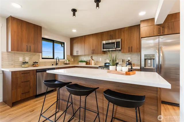 $849,950 | 406 South 144th Street, Burien, WA 98168