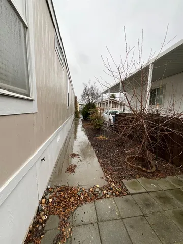 a view of a pathway of a house