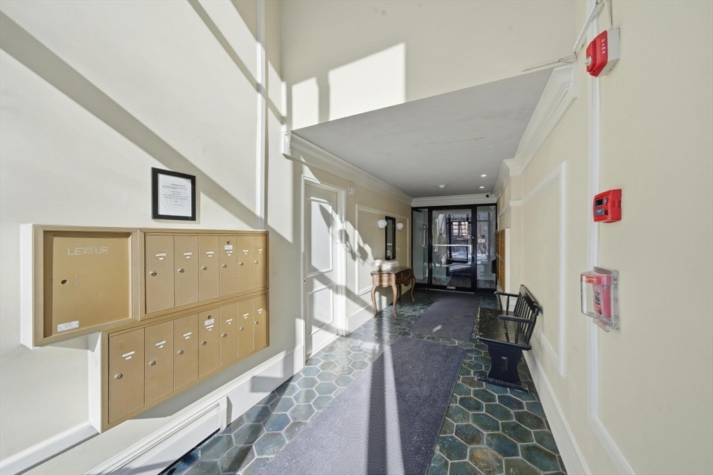 500 Northshore Road, Unit 6B Peabody, MA 01960 - Photo 12 of 18