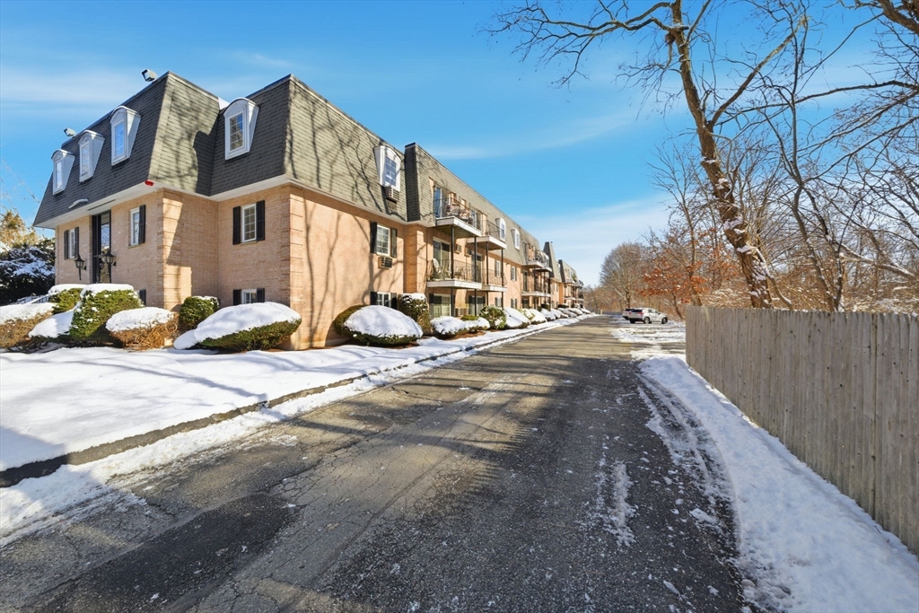 500 Northshore Road, Unit 6B Peabody, MA 01960 - Photo 2 of 18