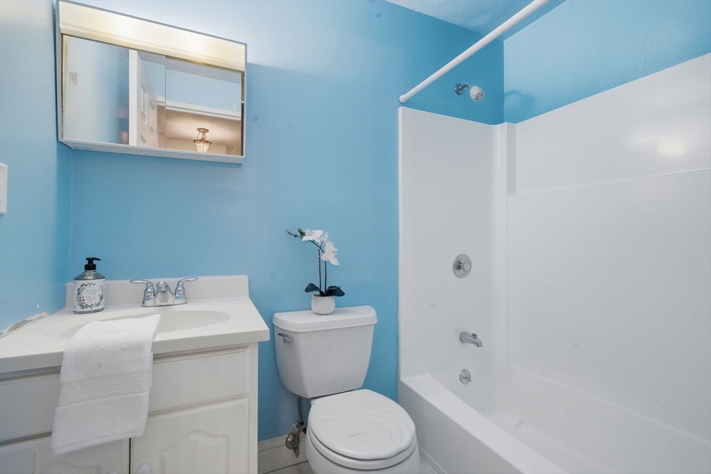 500 Northshore Road, Unit 6B Peabody, MA 01960 - Photo 7 of 18