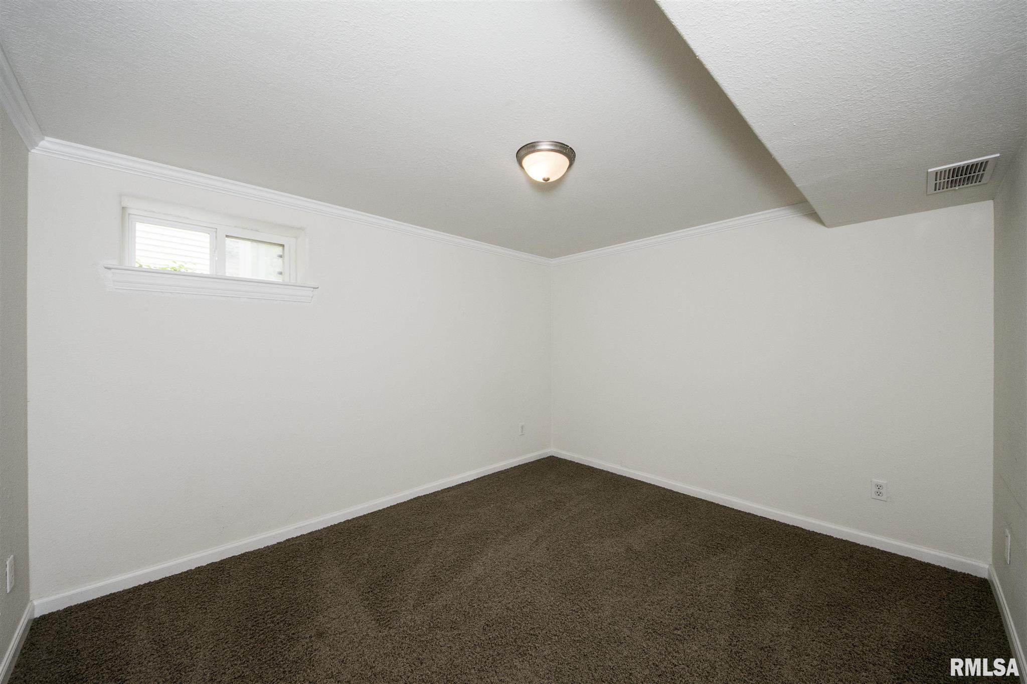 5037 North Prospect Road Peoria Heights, IL 61616 - Photo 37 of 42 Gallery Image 37