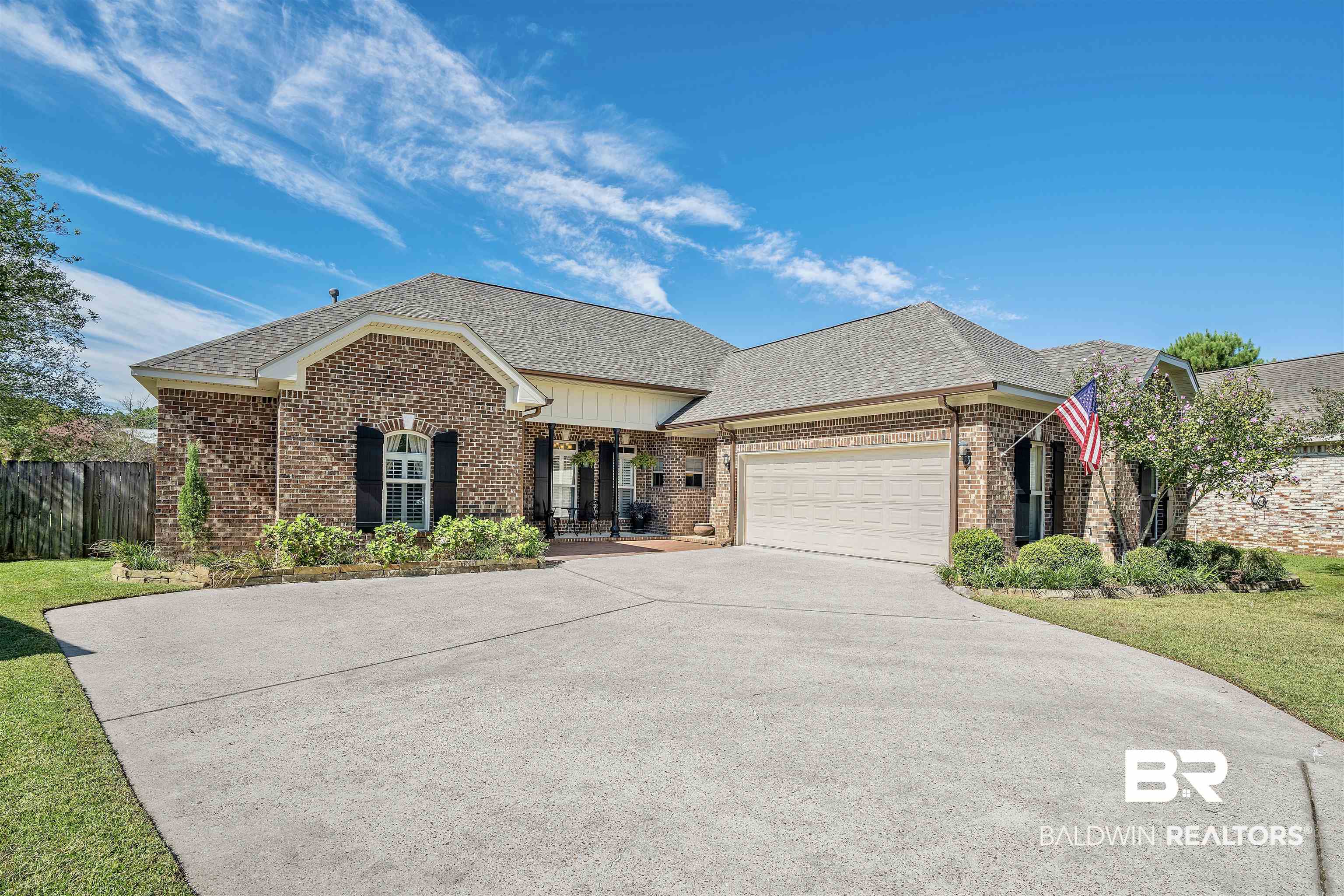 112 Pinnacle Court Fairhope, AL 36532 - Photo 4 of 44 Front of Home