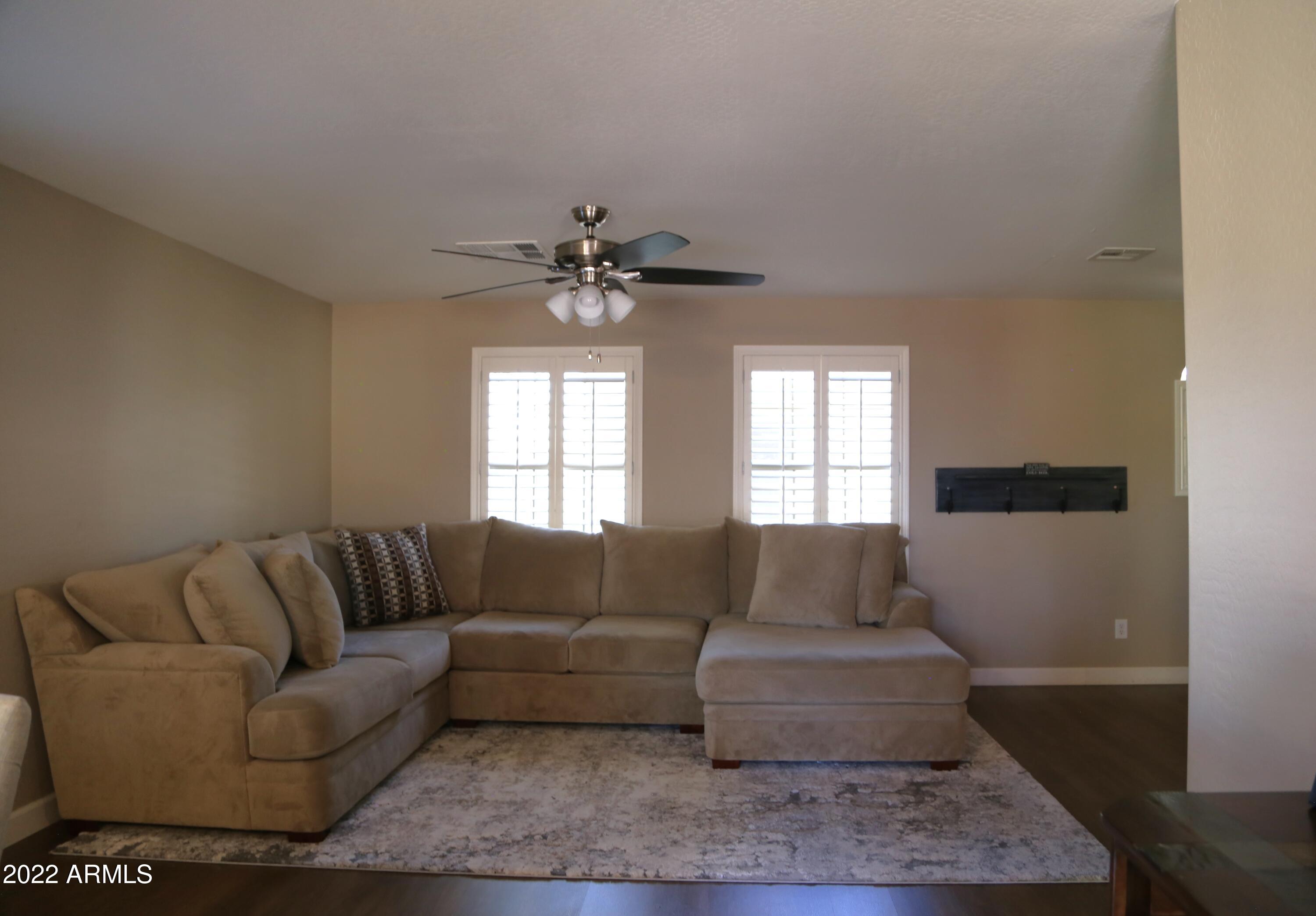 3262 East Milky Way Gilbert, AZ 85295 - Photo 7 of 18 Great room