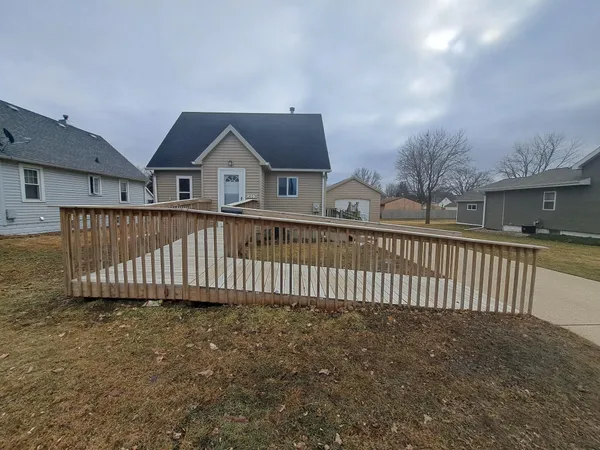 $174,900 | 1403 11th Avenue Northwest, Austin, MN 55912