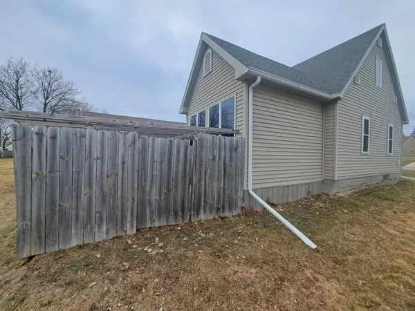 $174,900 | 1403 11th Avenue Northwest, Austin, MN 55912