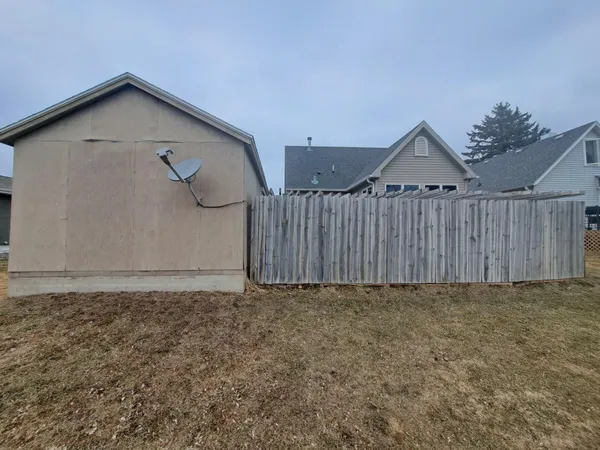 $174,900 | 1403 11th Avenue Northwest, Austin, MN 55912