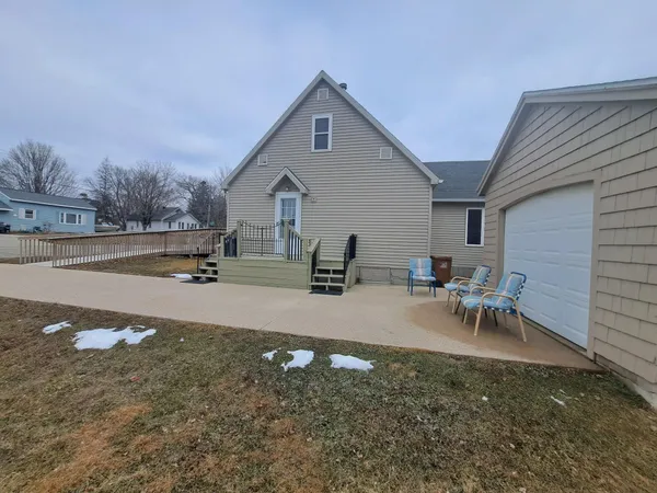 $174,900 | 1403 11th Avenue Northwest, Austin, MN 55912