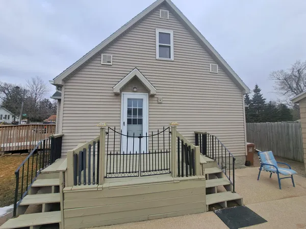 $174,900 | 1403 11th Avenue Northwest, Austin, MN 55912