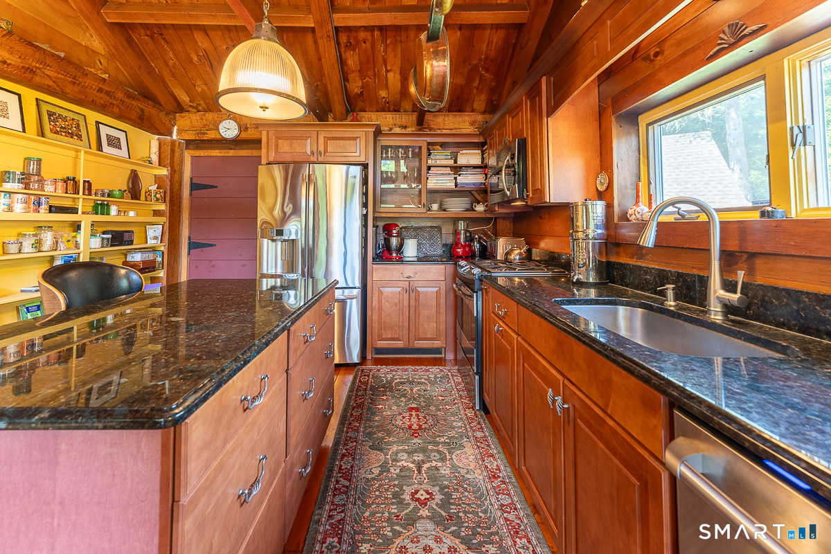 71 Mystic Road North Stonington, CT 06359 - Photo 7 of 32