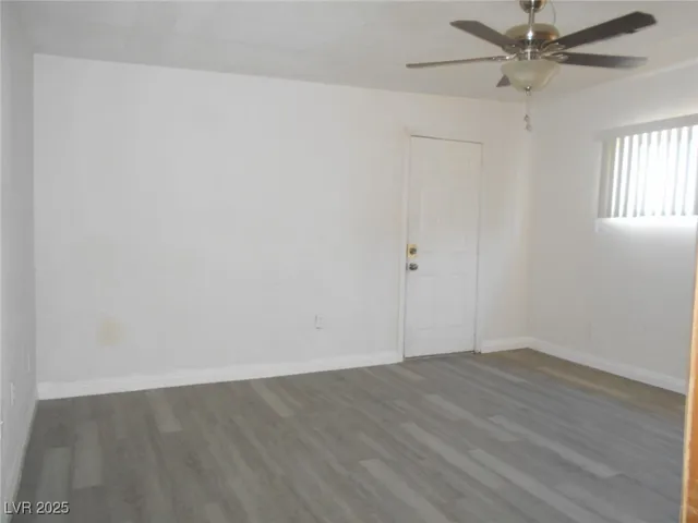 $1,700 | 2137 East St Louis Avenue, Las Vegas, NV 89104