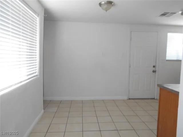 $1,700 | 2137 East St Louis Avenue, Las Vegas, NV 89104