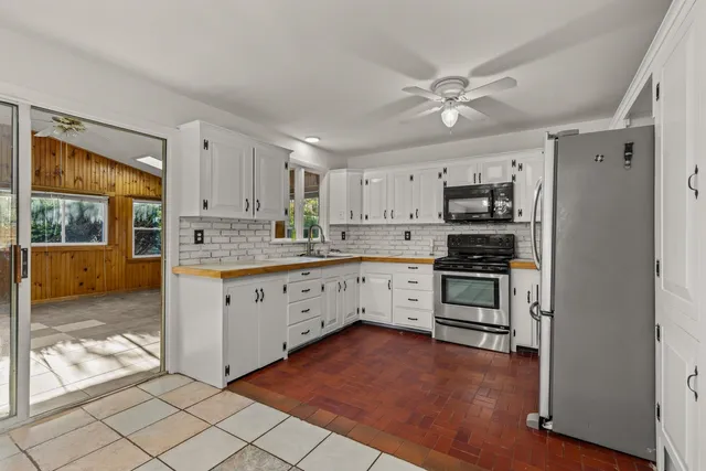 $605,000 | 60 Ocean Road, Greenland, NH 03840