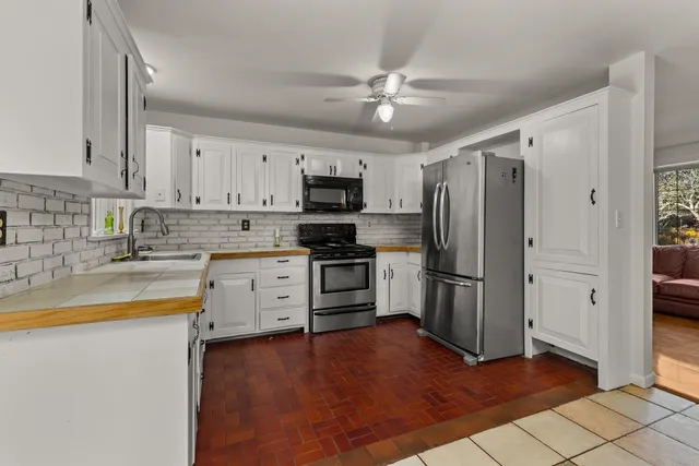 $605,000 | 60 Ocean Road, Greenland, NH 03840