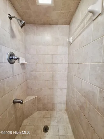 $1,850 | 237 Leon Drive, Greenville, NC 27858