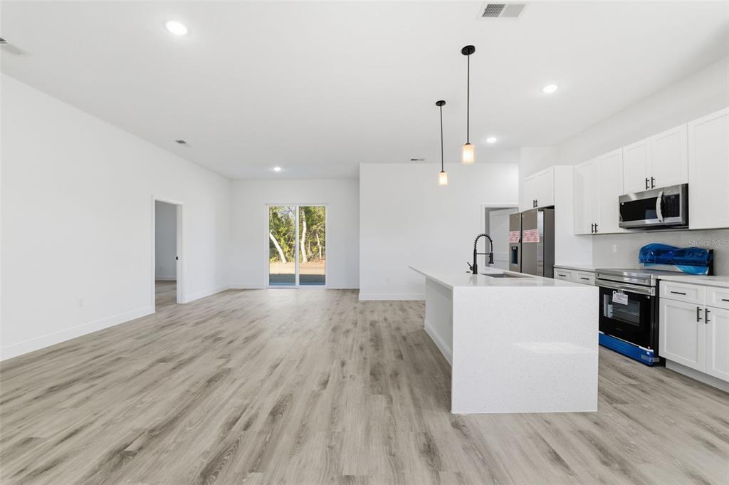 16454 Southwest 30th Ter Road Ocala, FL 34473 - Photo 6 of 35