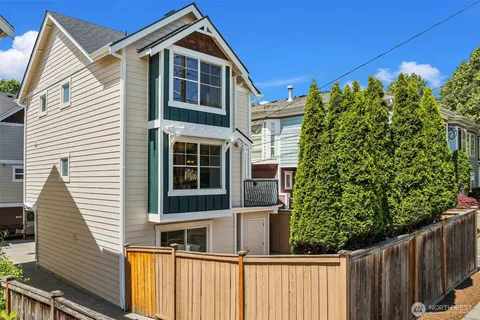 $689,000 | 511 Martin Luther King Jr Way South, Seattle, WA 98144