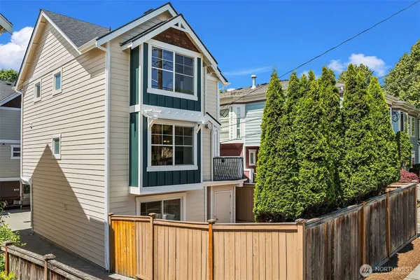 $689,000 | 511 Martin Luther King Jr Way South, Seattle, WA 98144