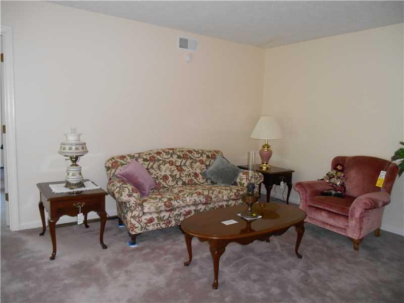 331 School Road Dawson, PA 15428 - Photo 7 of 25 Living Room.