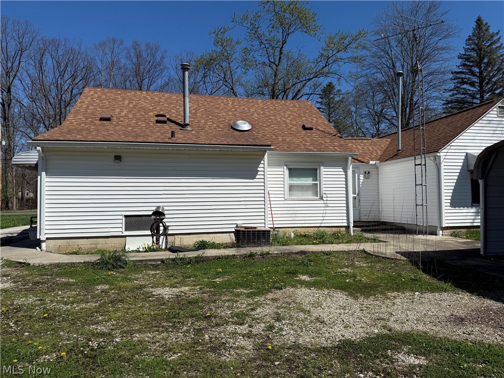 1420 Howe Road Kent, OH 44240 - Photo 6 of 28