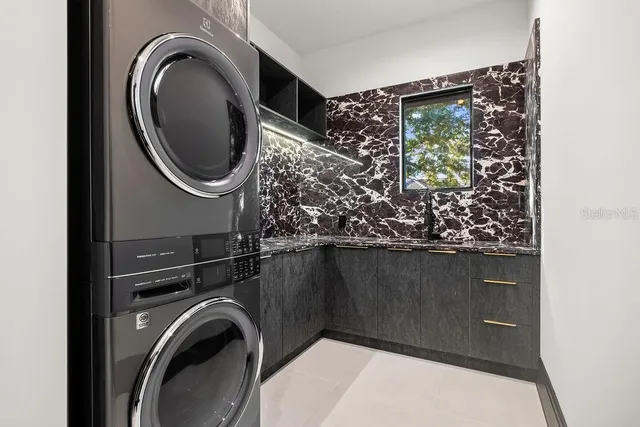 $7,595,000 | 5074 Isleworth Country Club Drive, Windermere, FL 34786