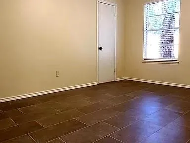 $1,550 | 436 Southwest Thomas Street, Unit A, Burleson, TX 76028