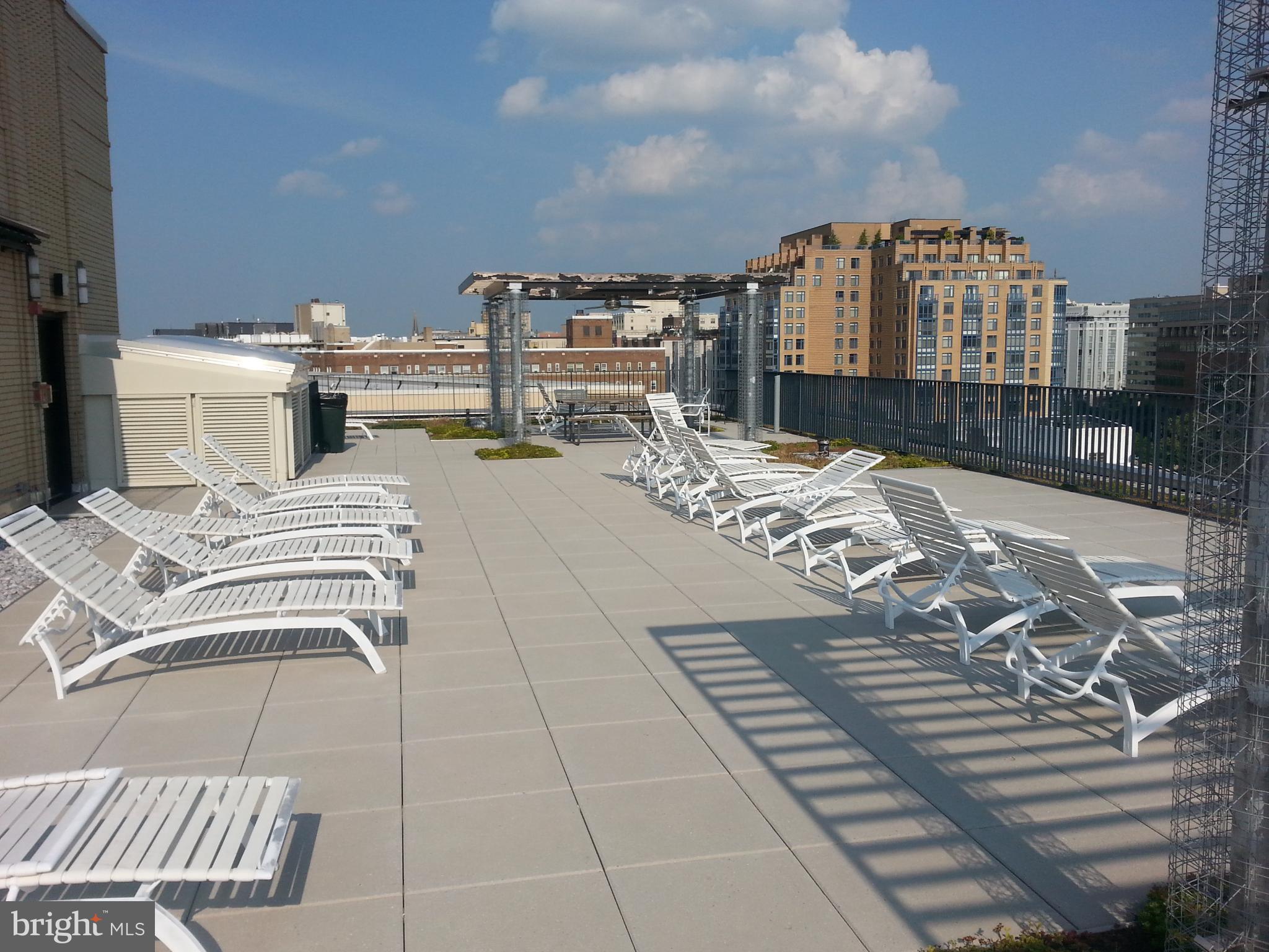 1 Scott Circle Northwest, Unit 203 Washington, DC 20036 - Photo 13 of 17 a view of a terrace with chairs